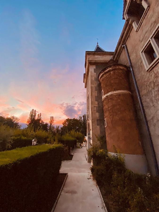 Serves-sur-Rhône Chateau De Fontager מראה חיצוני תמונה